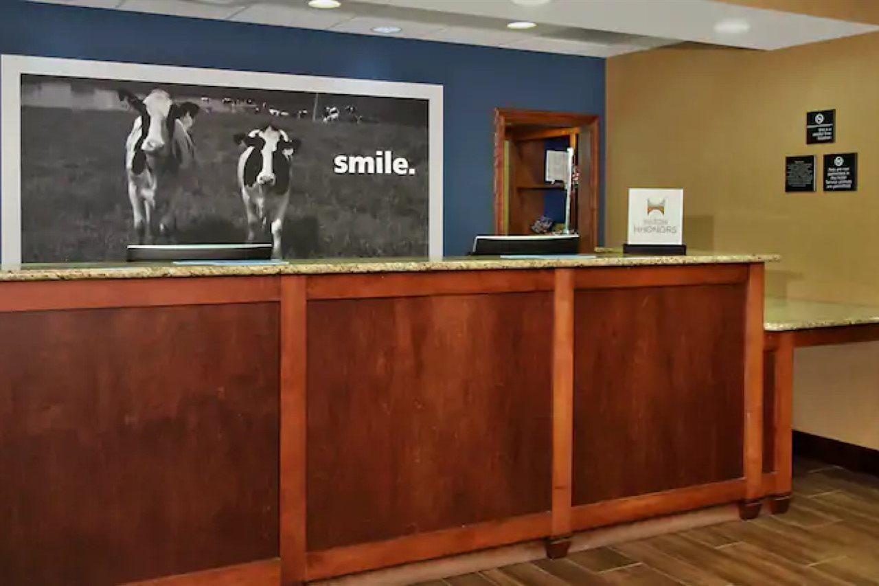 Hampton Inn & Suites Madisonville Buitenkant foto