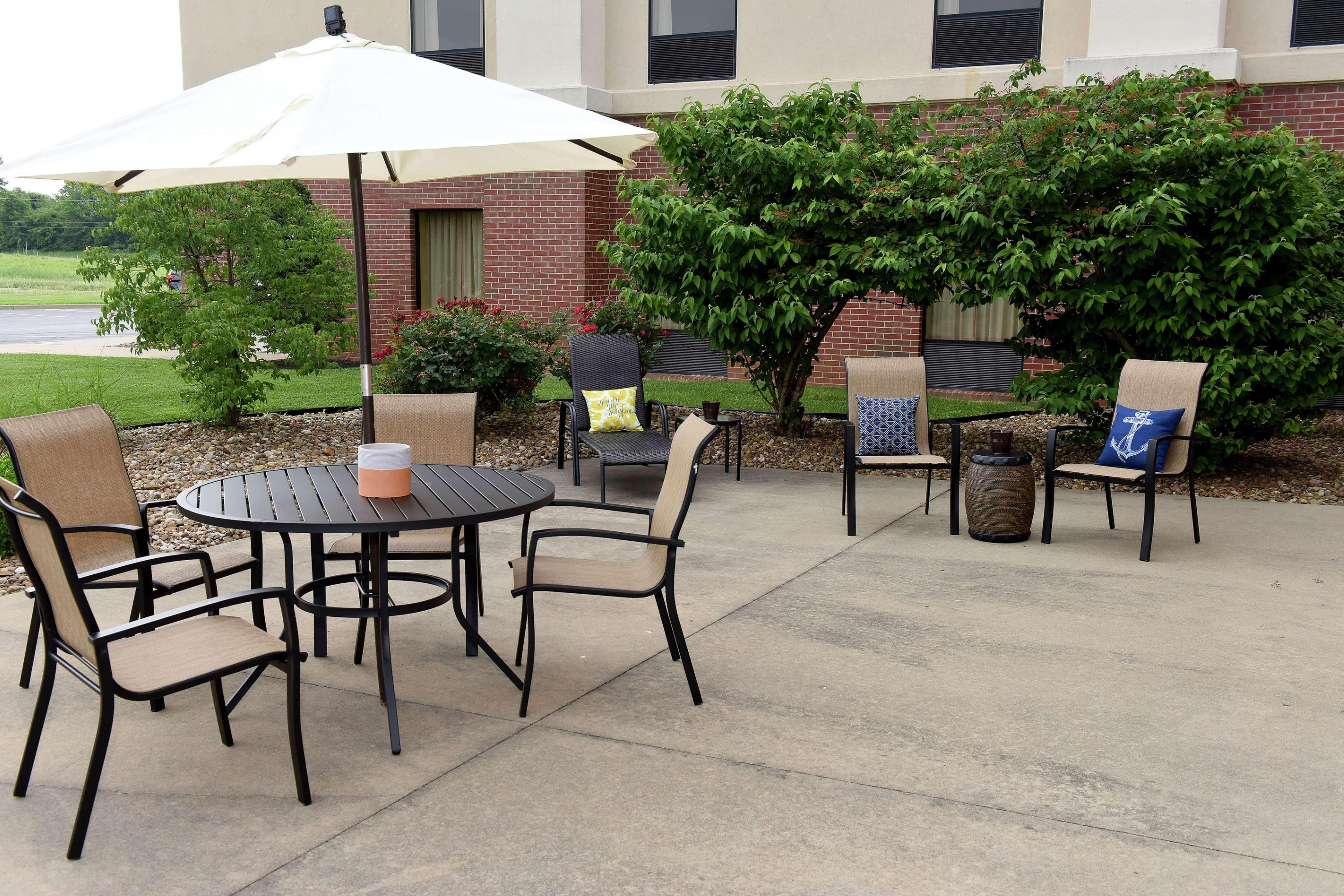 Hampton Inn & Suites Madisonville Buitenkant foto
