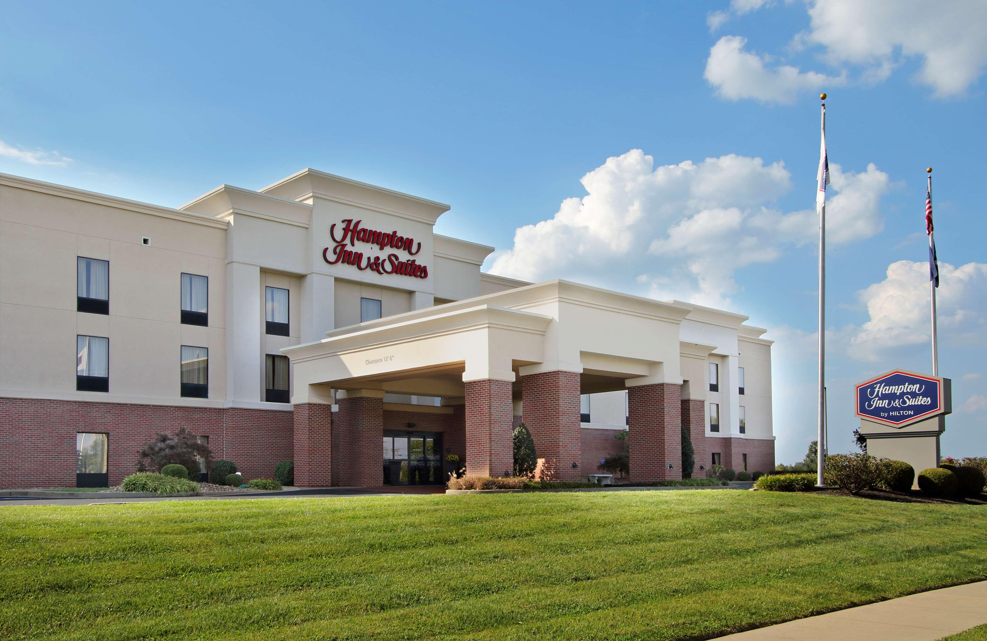 Hampton Inn & Suites Madisonville Buitenkant foto