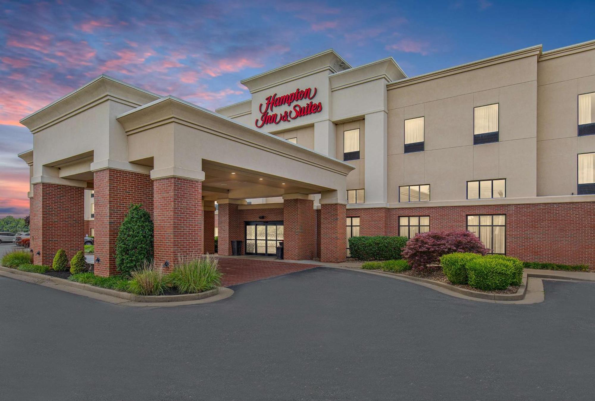 Hampton Inn & Suites Madisonville Buitenkant foto