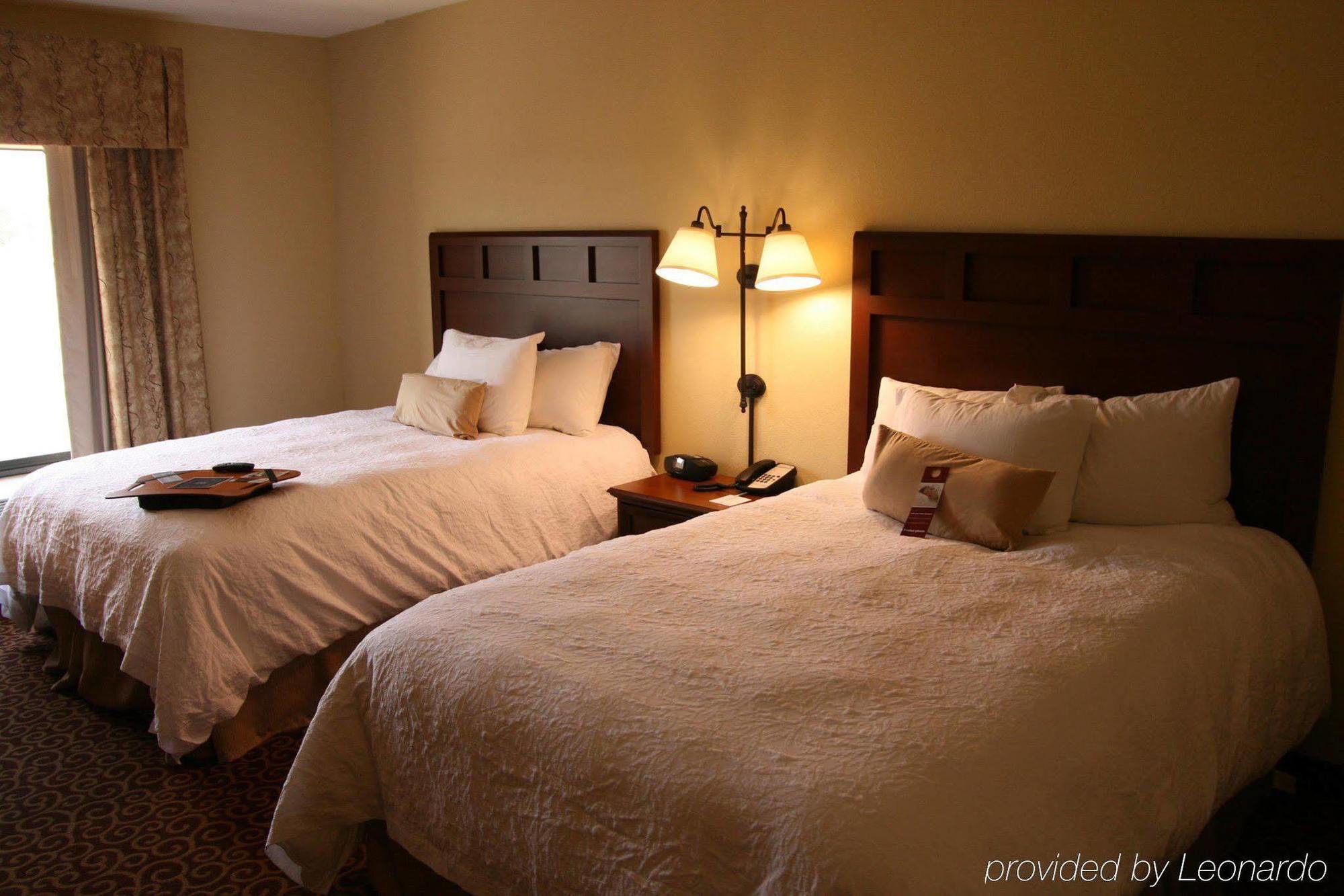 Hampton Inn & Suites Madisonville Buitenkant foto
